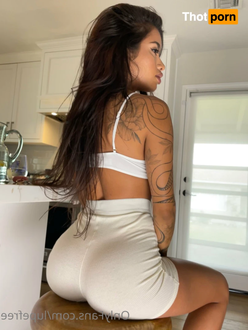 Lupe Fuentes 14793774