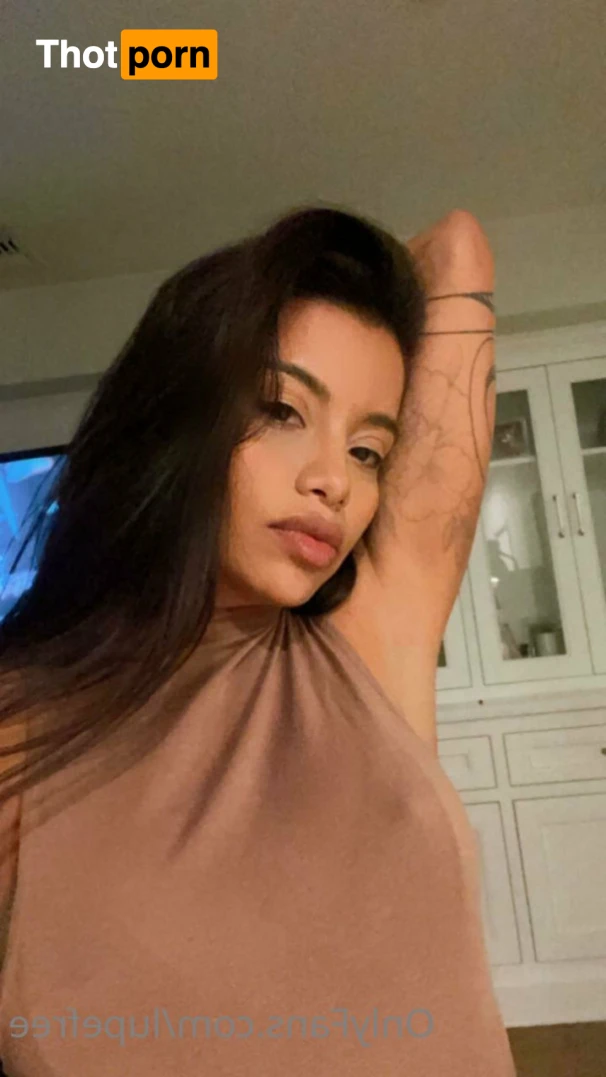 Lupe Fuentes 14794109