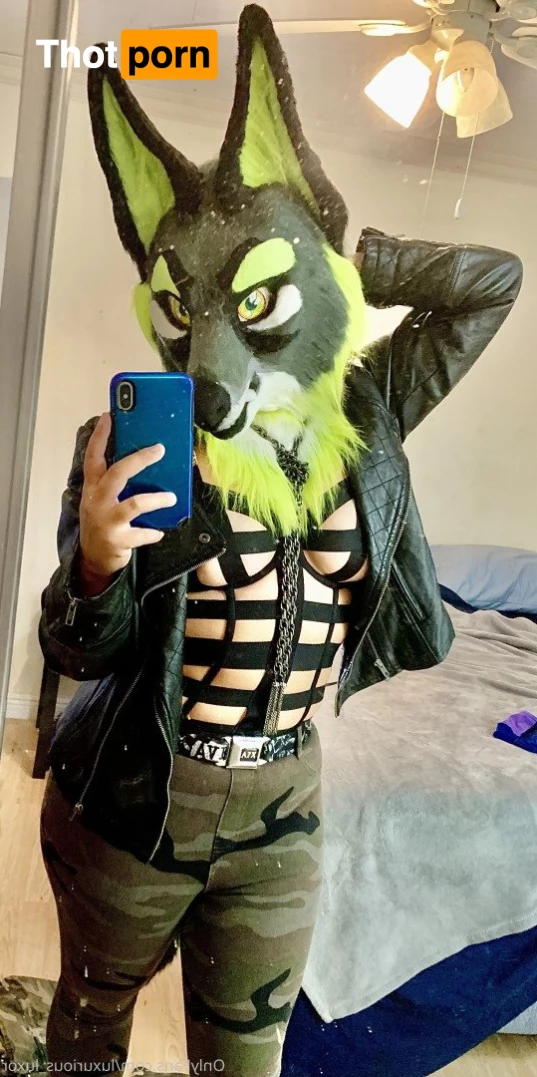 Lux 💚🖤🤍 3048725