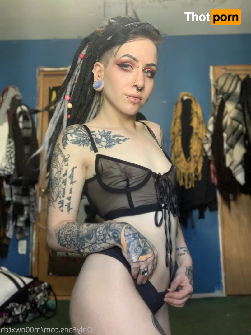 Tay 🌙🖤 3092464