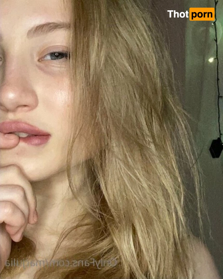 JULIA MAC 🍓🐱 3390266