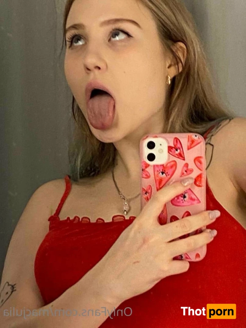 JULIA MAC 🍓🐱 3390314