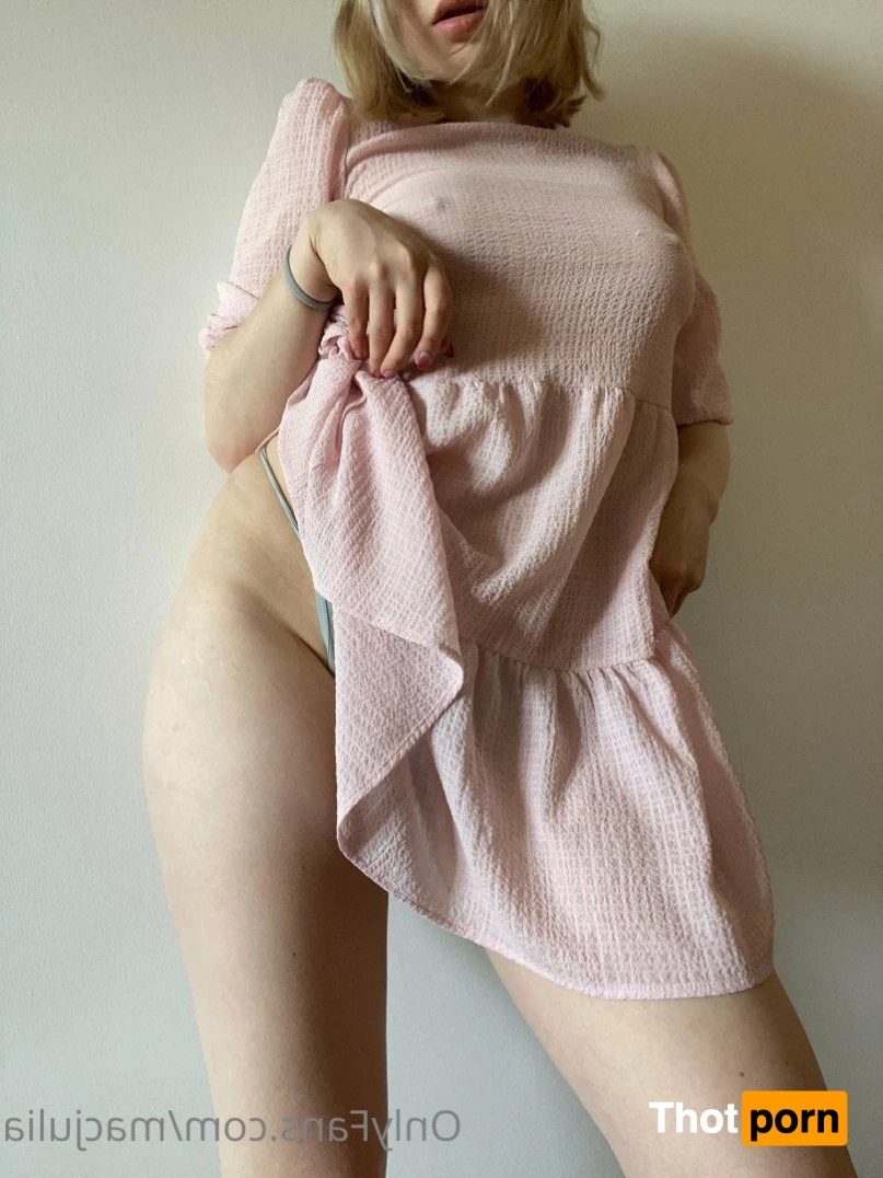 JULIA MAC 🍓🐱 3390328