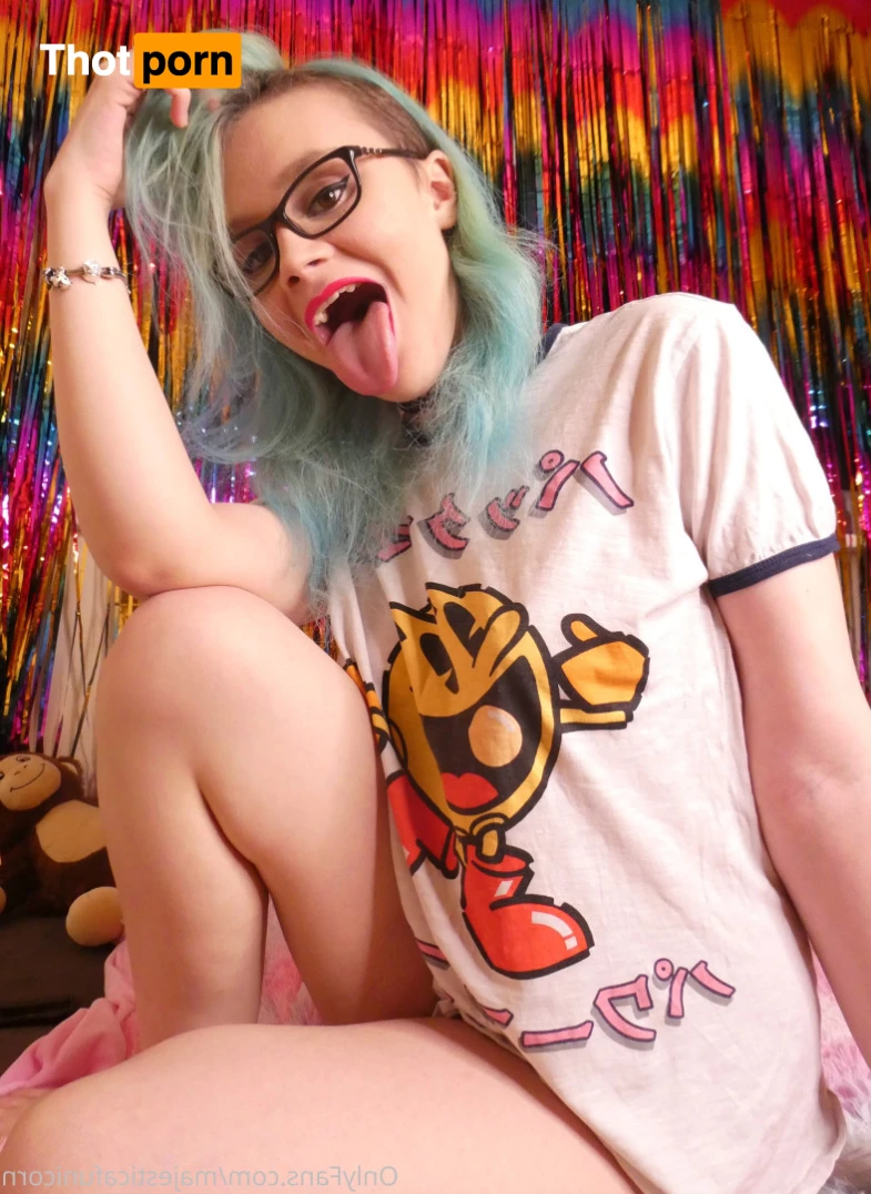 Your Cheeky Gamergirl🎮💦 5811277