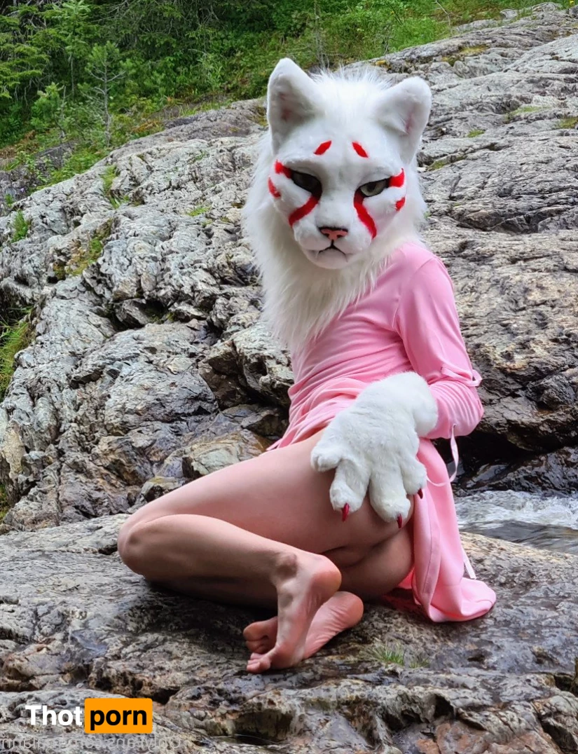 Malann the 🍑 kitty 3079787