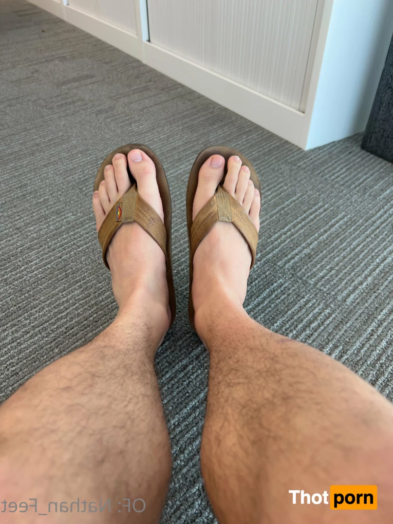 Nathan Feet 9364550