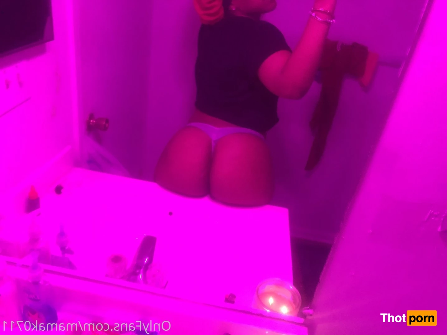 ThickMamas 3057071