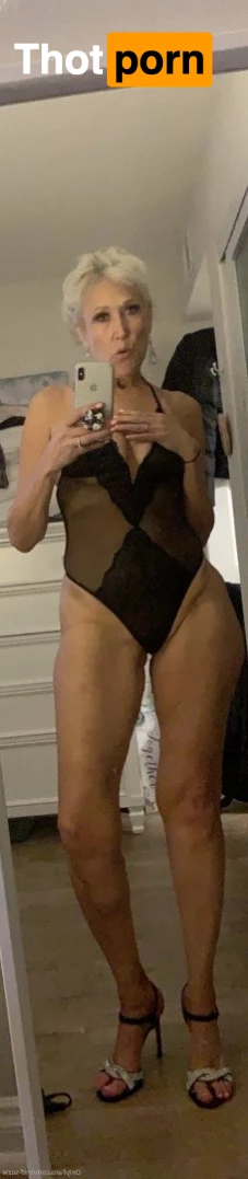 Mama Suzie 😈SEXTING 3111001