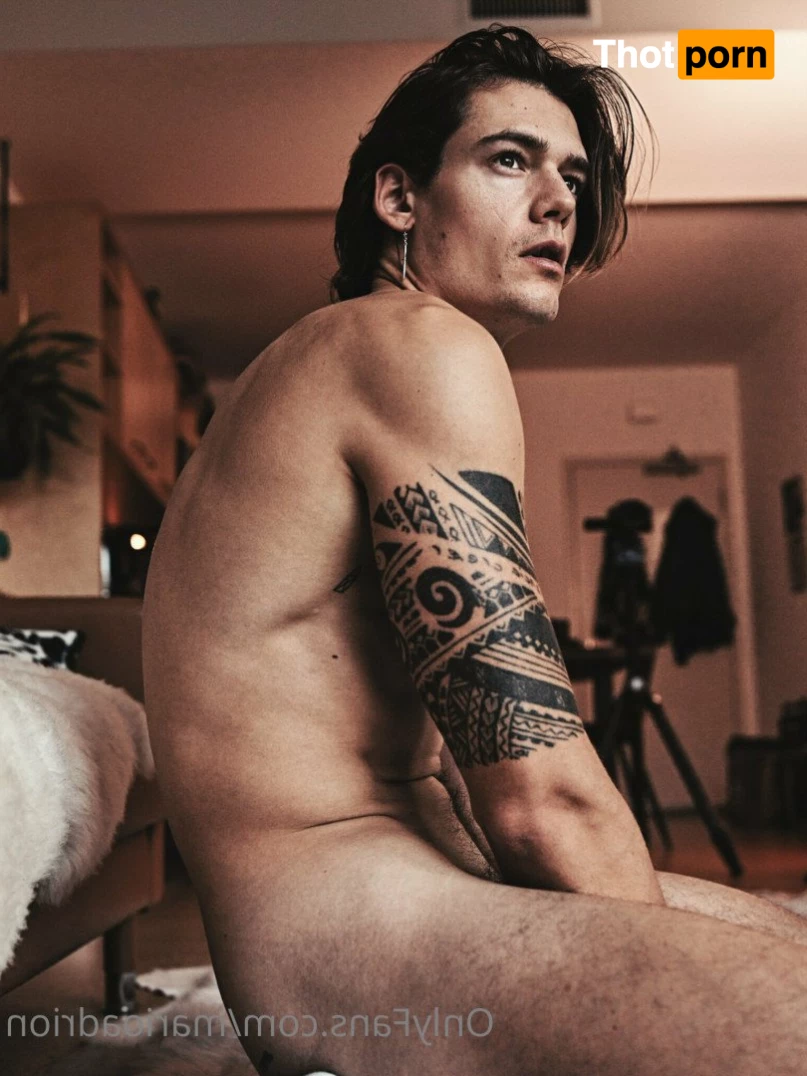 Mario Adrion 2938405