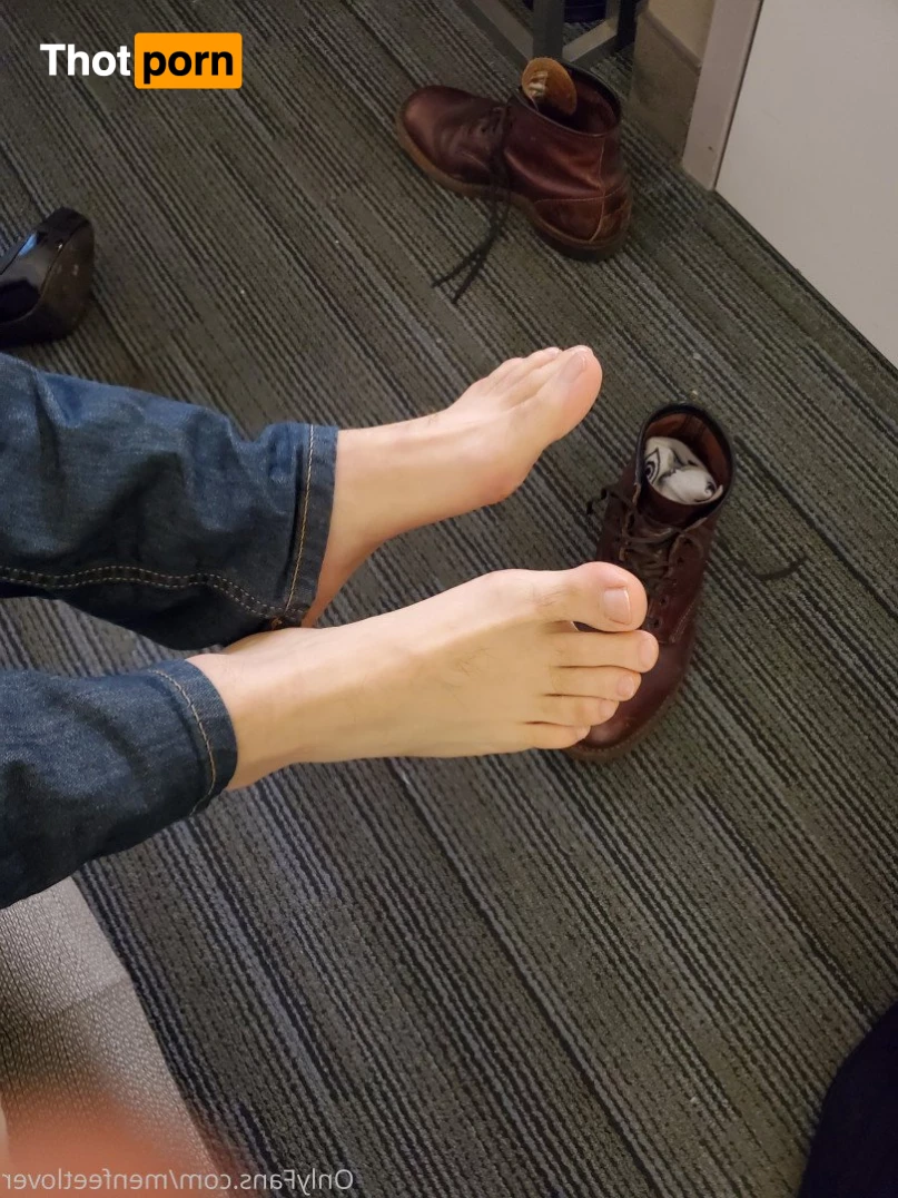 menfeetlover 3065272
