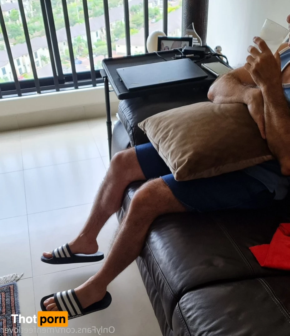 menfeetlover 3065425