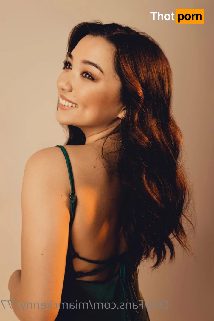 Mia McKenny 🐱 2981769