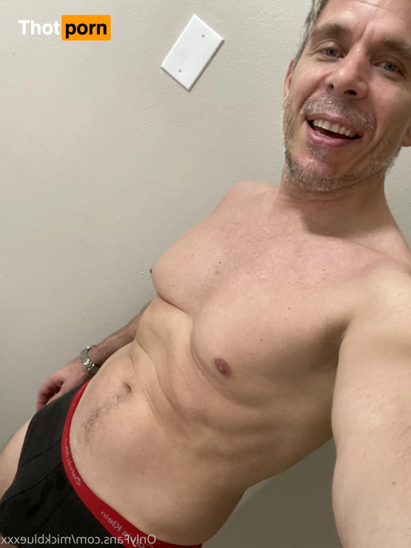 mickbluexxx 14480390