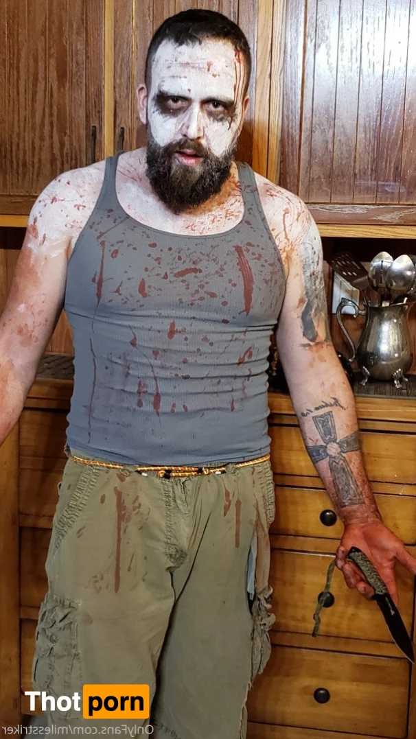 Miles Striker 2925895