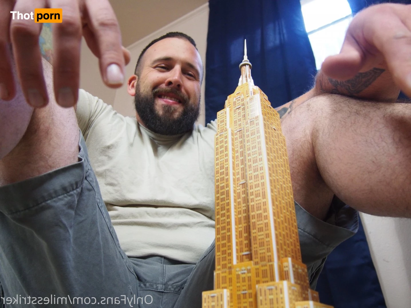 Miles Striker 2925918