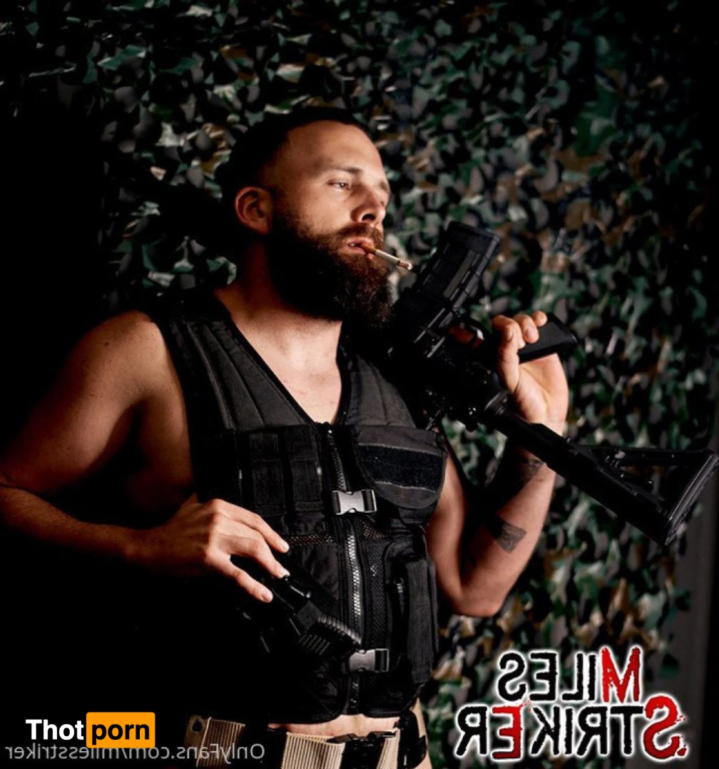 Miles Striker 2925967