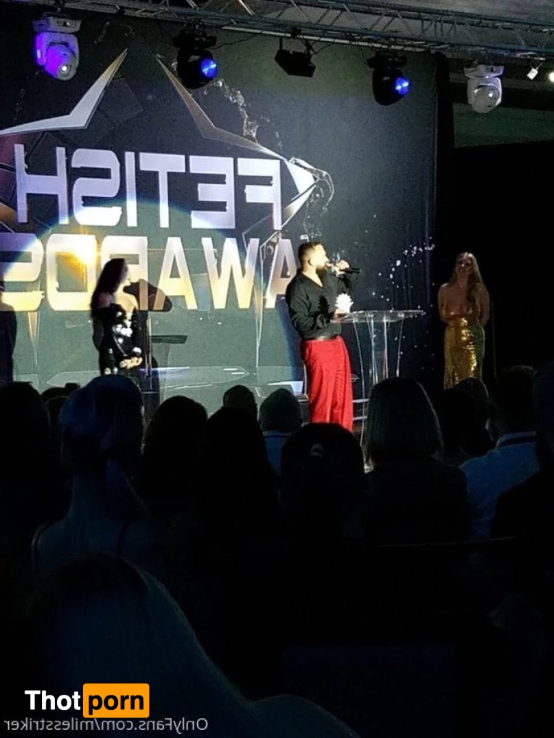 Miles Striker 2926049