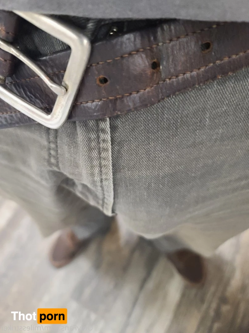 Miles Striker 2926119