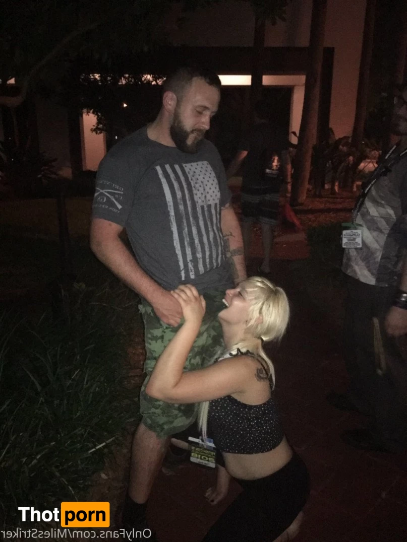 Miles Striker 2926172