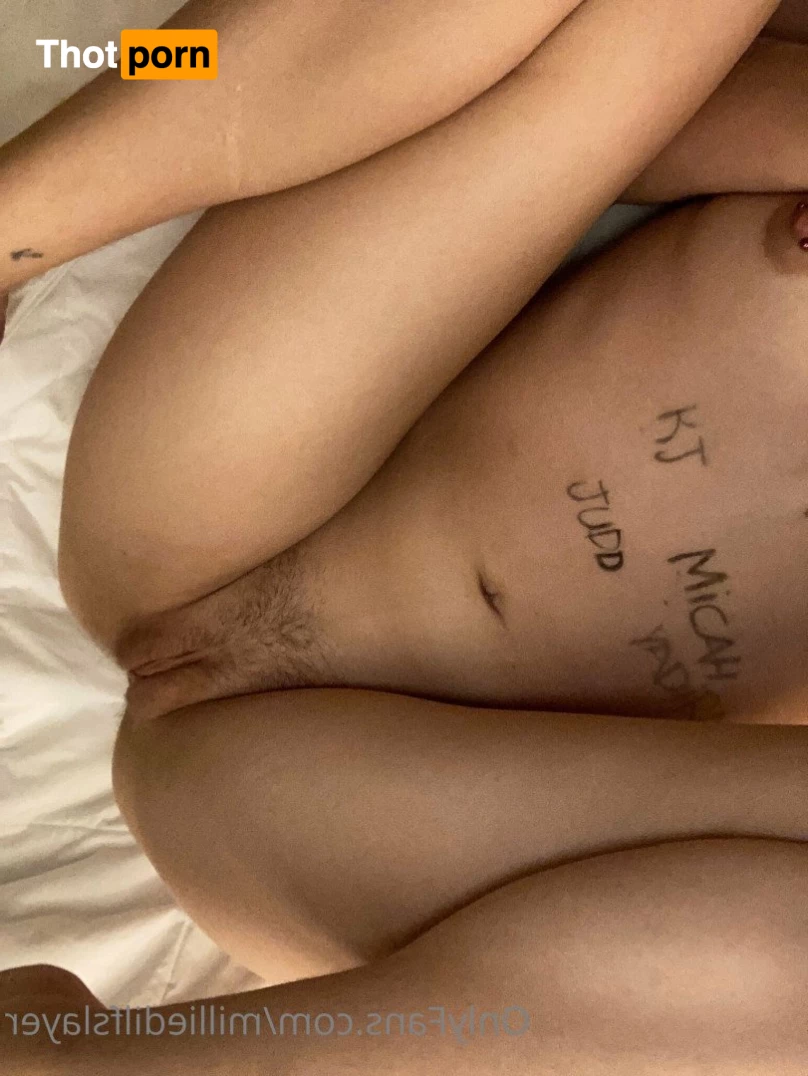 Molly Brandon 3297065