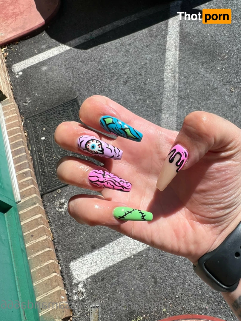 Miss Amanda 14336658