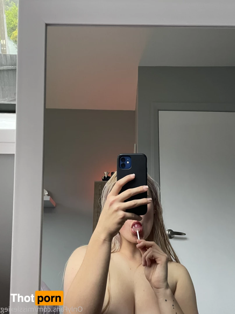 Miss Lexie Grace 6008418