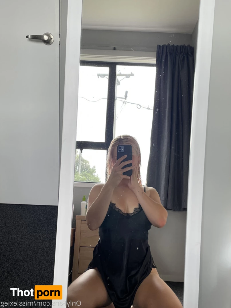 Miss Lexie Grace 6008610