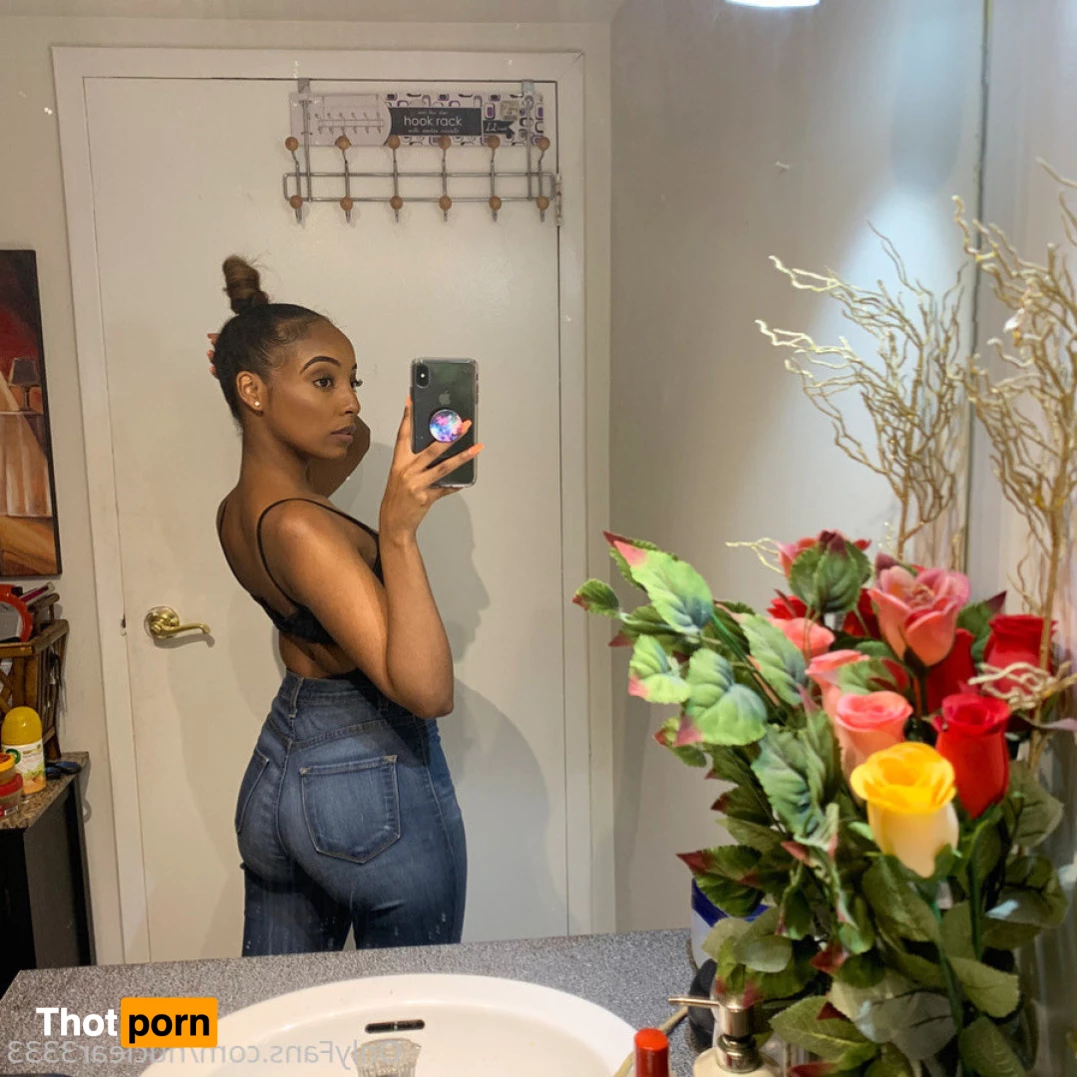 Juicy Butt Queen 10331990