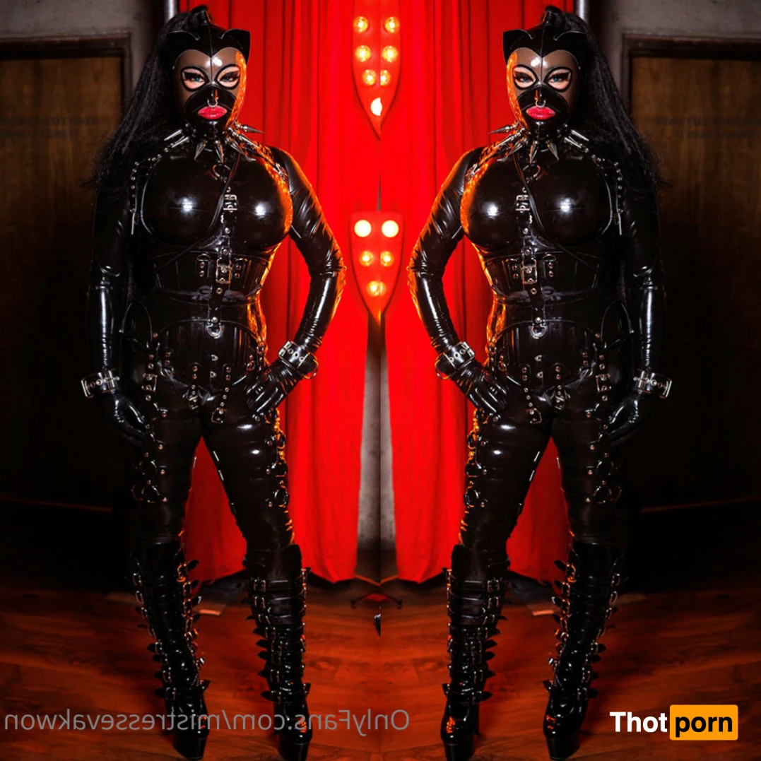 Mistress Yumi 9469611