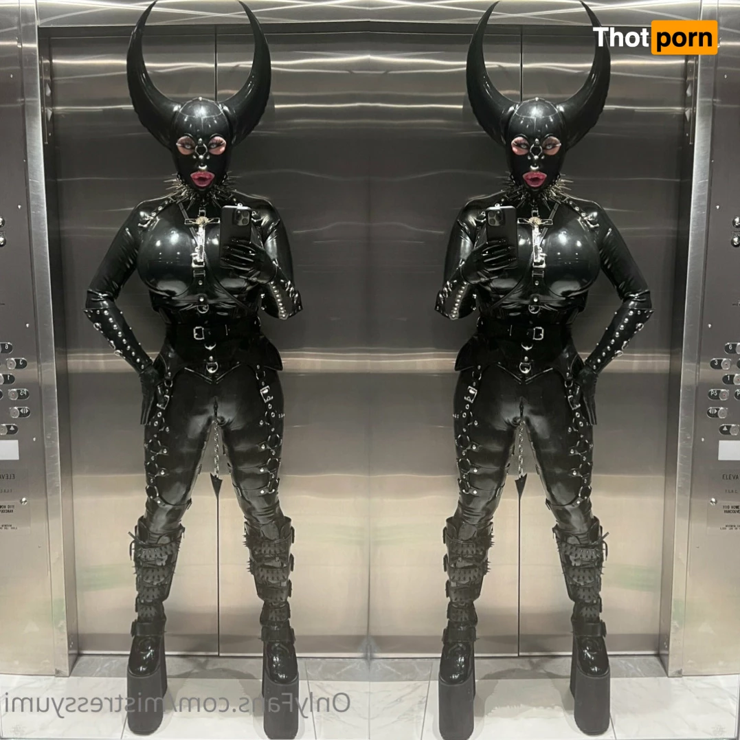 Mistress Yumi 9469735