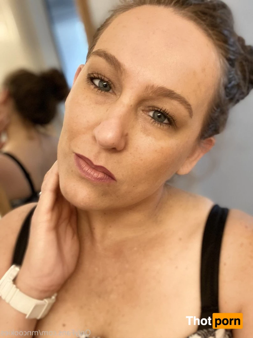 M. I. L. F. N COOKIES 2995872