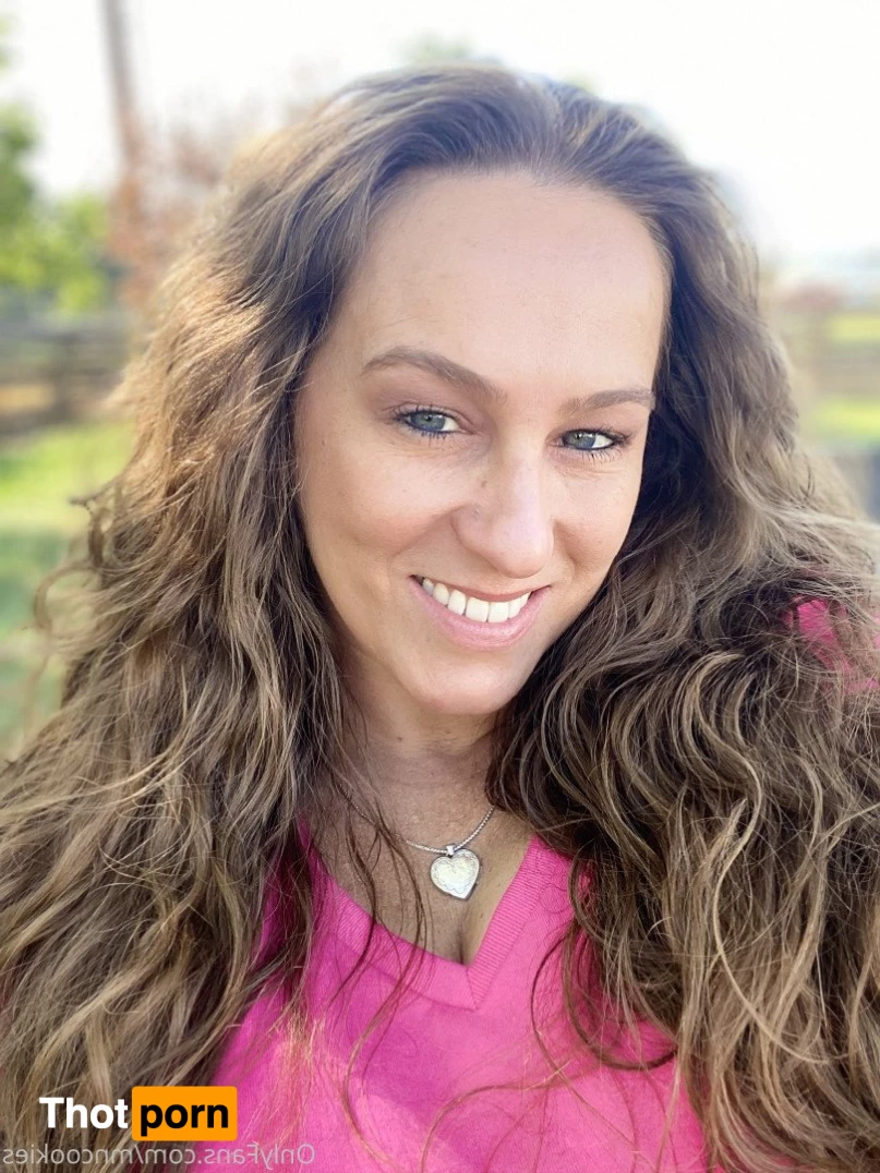 M. I. L. F. N COOKIES 2996023