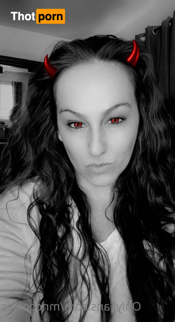 M. I. L. F. N COOKIES 2996068