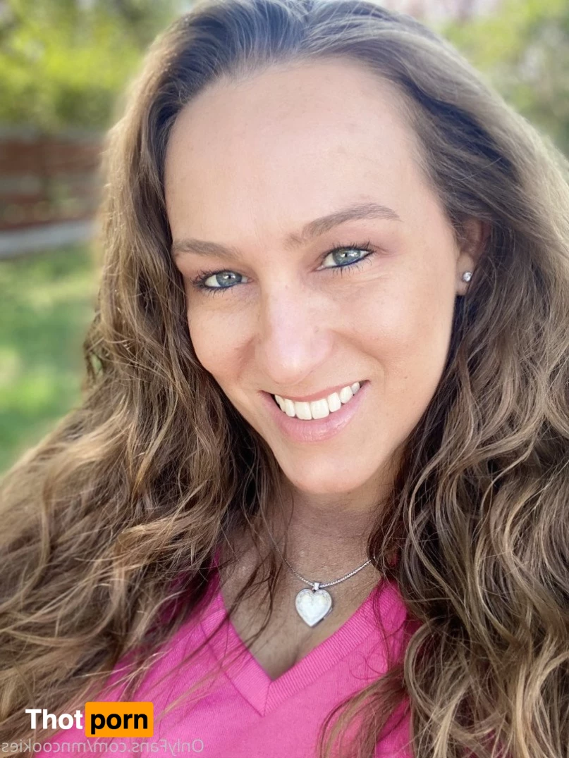 M. I. L. F. N COOKIES 2996129