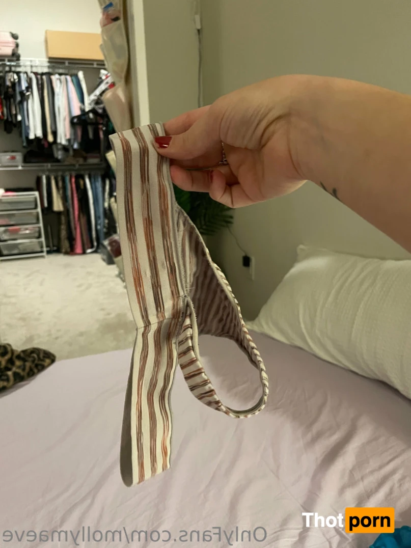 Molly Maeve 14248192