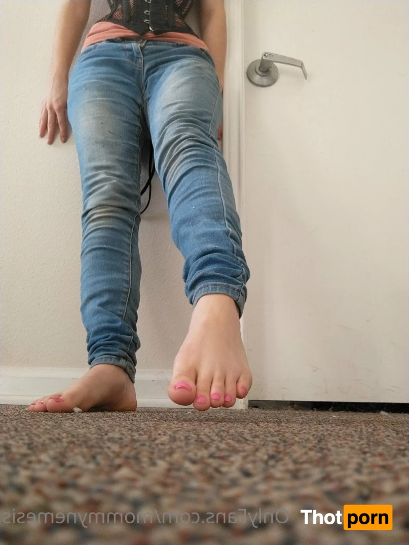 Mommy Nemesis 2992824