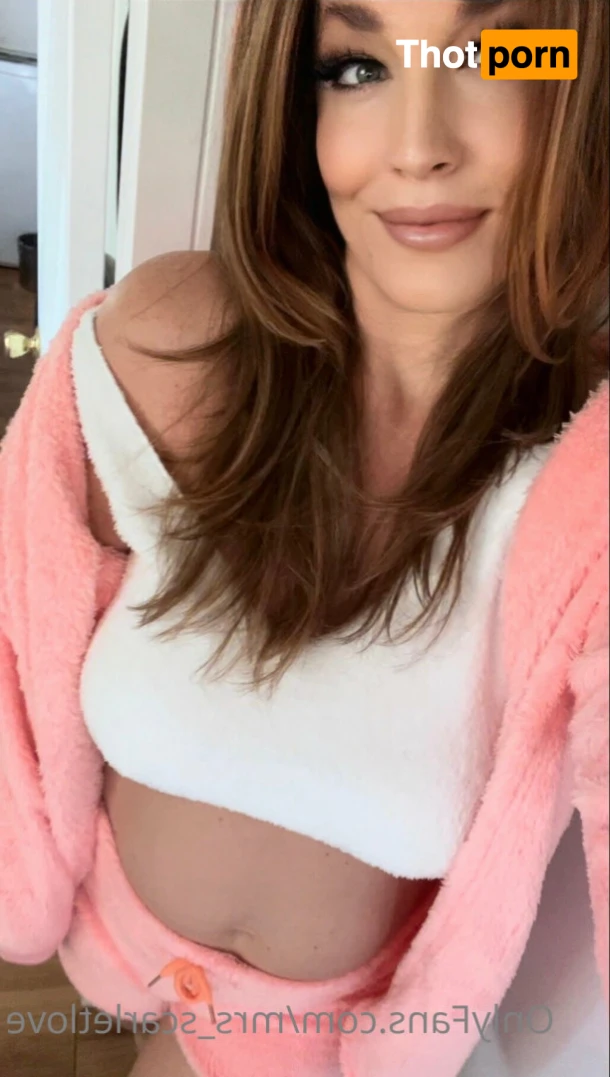 Scarlet 😘 14122415