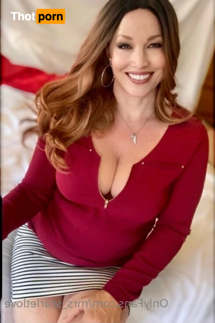 Scarlet 😘 14122469