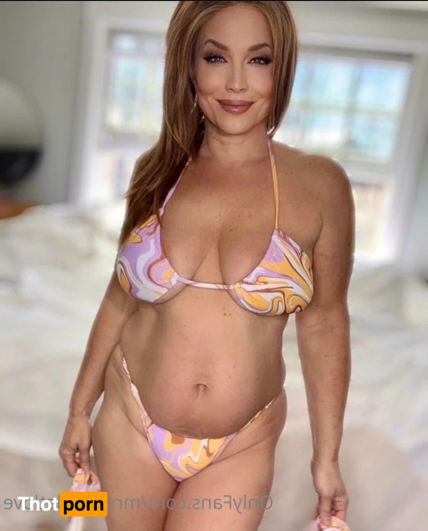 Scarlet 😘 14122719