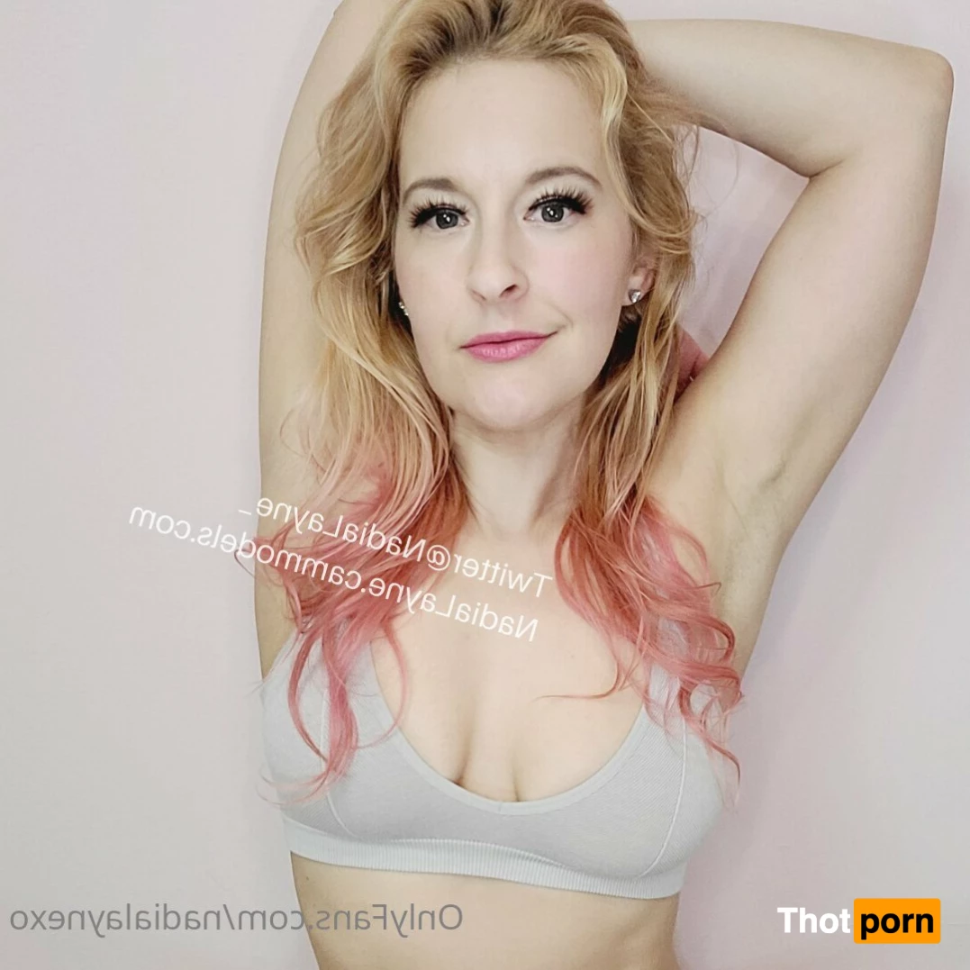 Nadia Layne Yoga 2970088