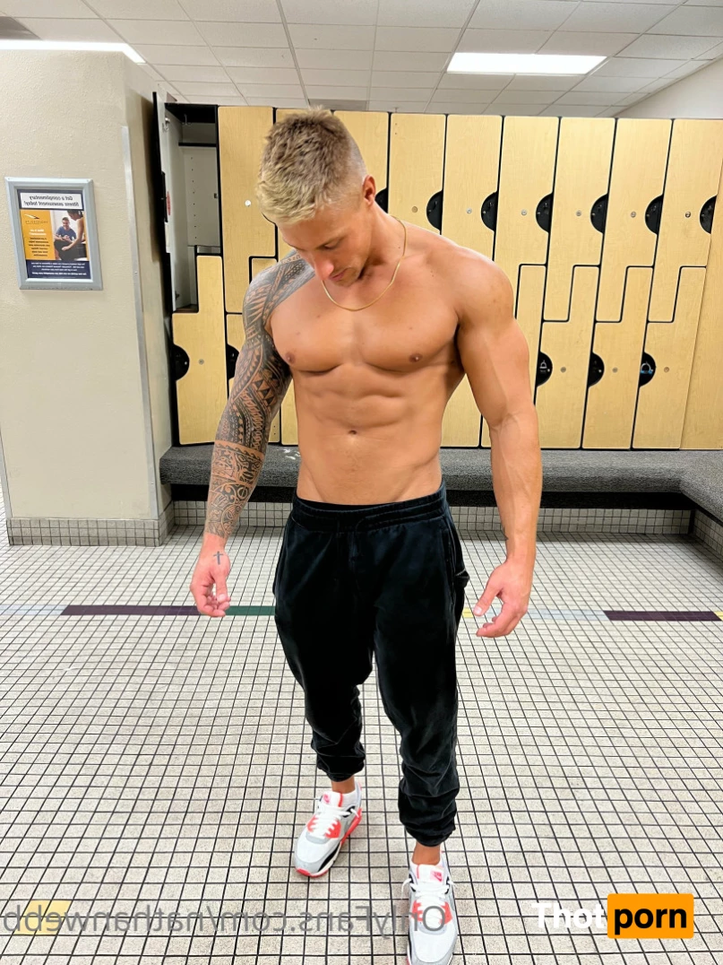 💦 Nathan Webb 6002478