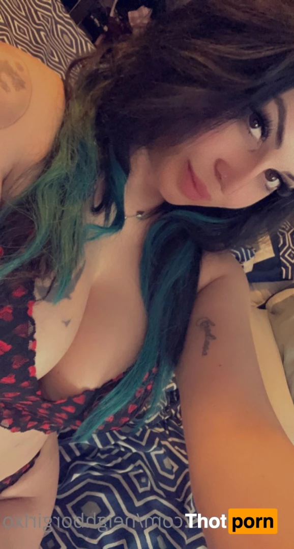 The girl next door 2869340