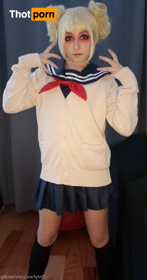 Ellie Taylor 2922930