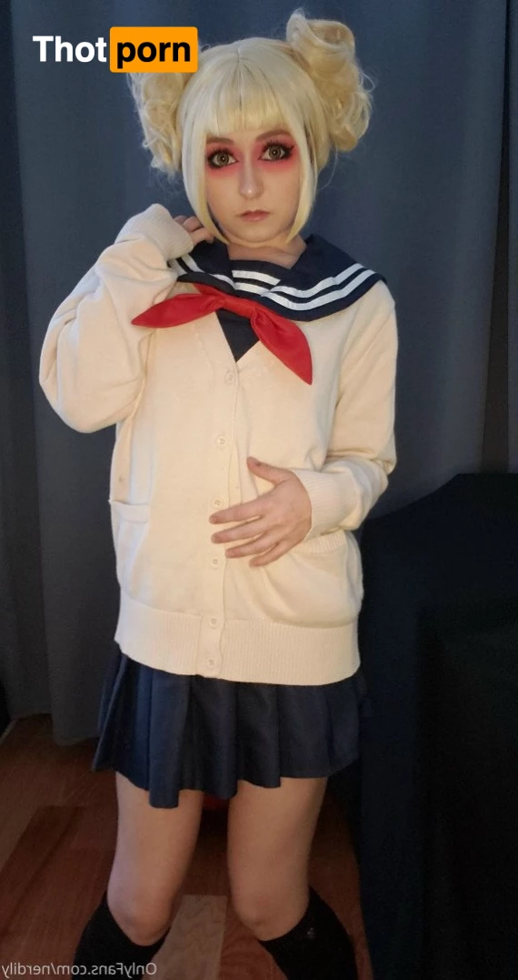 Ellie Taylor 2923008