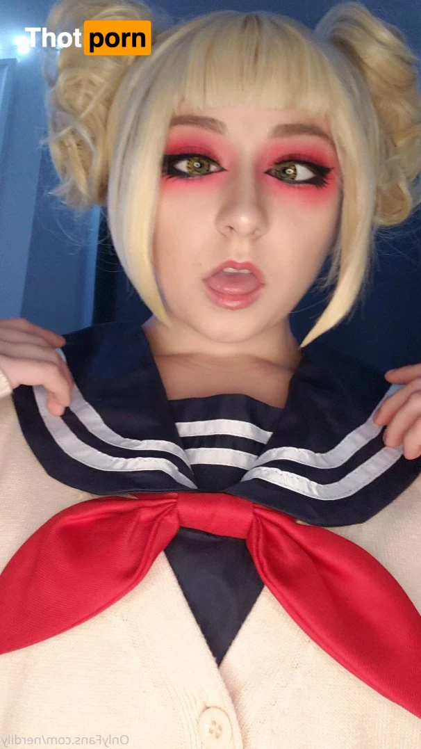 Ellie Taylor 2923026