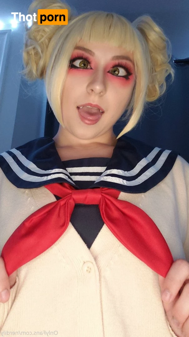 Ellie Taylor 2923053