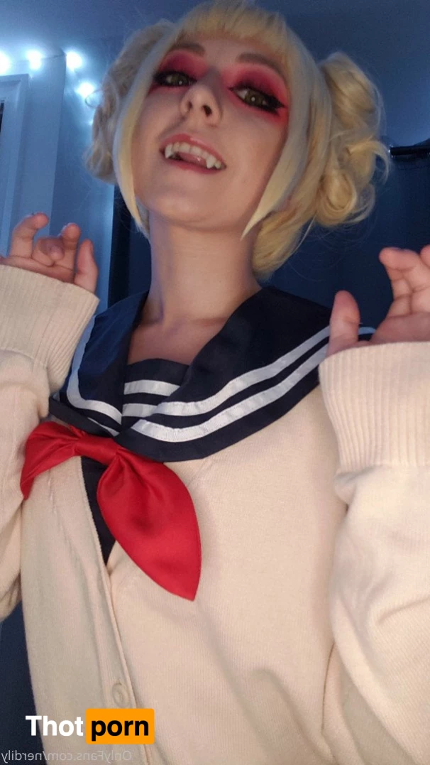 Ellie Taylor 2923087