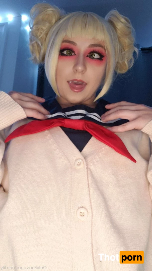 Ellie Taylor 2923126