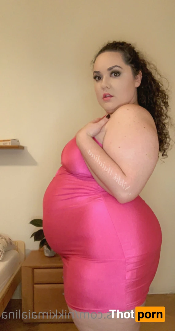 Nikki Maialina 13696333