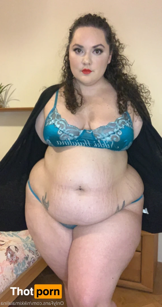 Nikki Maialina 13696340